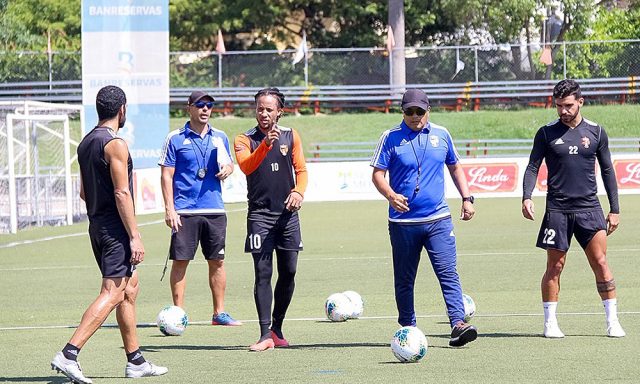 Cibao FC practicó ayer a toda capacidad en Santiago.