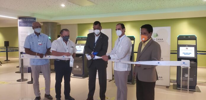 Aeropuerto de Punta Cana innova con el control migratorio “más moderno del Caribe”