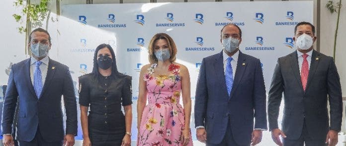 José Manuel Almonte, Deyanira Pappaterra, Noelia García de Pereyra, Samuel Pereyra, Ysidro García y Francisco Elías.