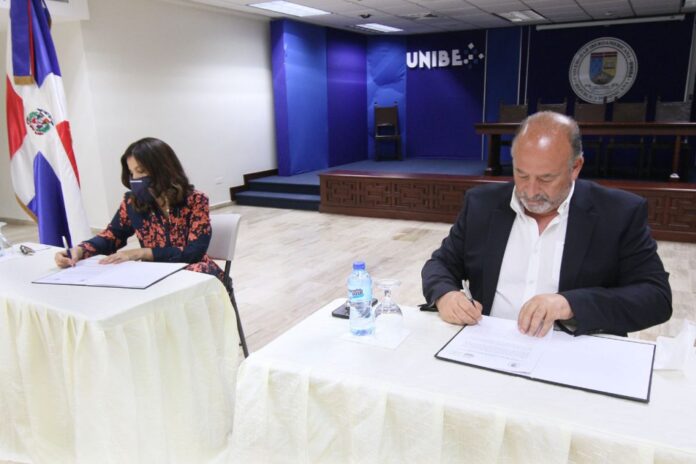 Unibe y Ocean Club Group acuerdan impulsar desarrollo turístico sostenible