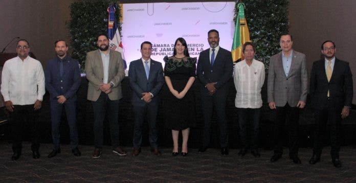Erick Jiménez, Hugo Pérez, José Vega, Juan José Melo, Angie Martínez, Benjamín Valdez, Fernando González Nicolas, Bela Szabo y José Quiroz.