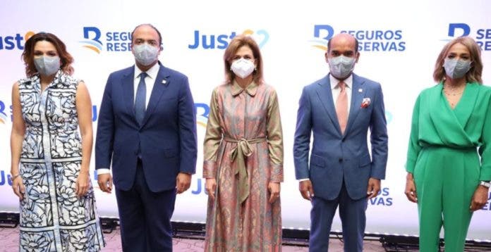 Noelia García de Pereyra, Samuel Pereyra, Raquel Peña, Víctor Rojas y Massyel Suazo de Rojas.