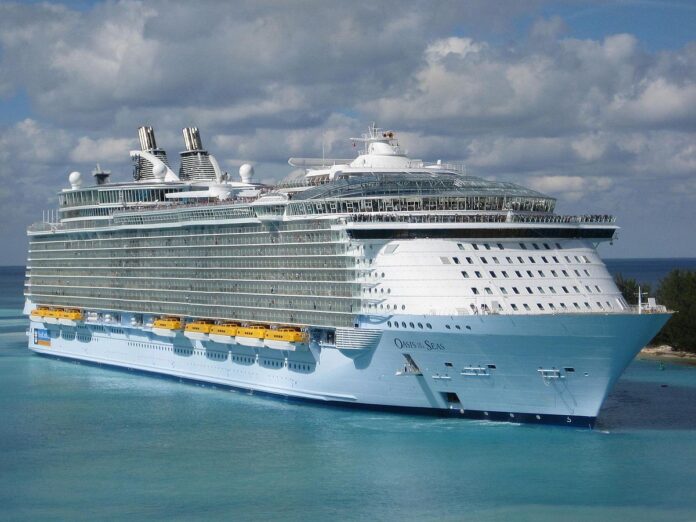 El Oasis of the Seas, de Royal Caribbean, supera prueba para reiniciar operaciones