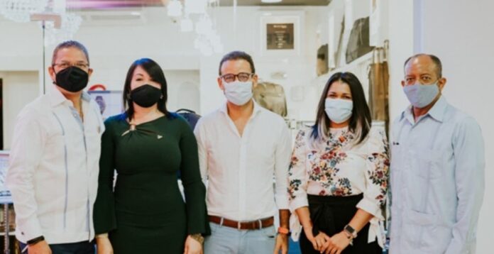 Entidades  presentan el libro “Imparable”