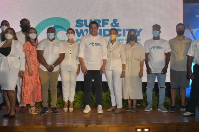 Turismo declara a Cabarete como la capital del viento y las olas