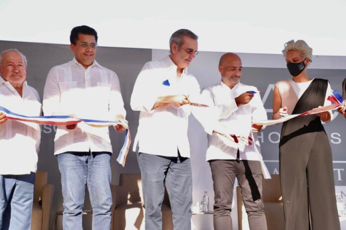 Abinader encabeza apertura oficial del AC Hotel Punta Cana by Marriott