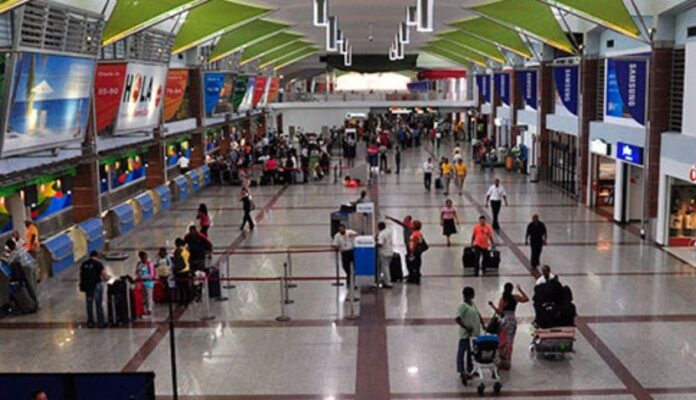 Más de 349 mil no residentes visitan RD