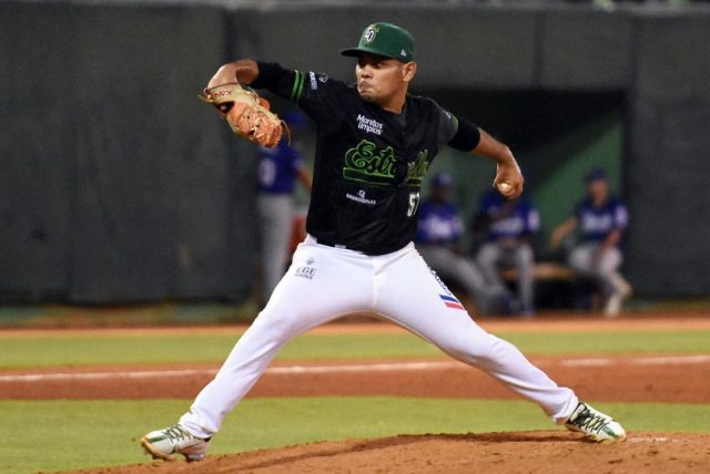 Estrellas van con Otero en primer juego y seleccionan a Maya Estrellas van con Otero en primer juego y seleccionan a Maya