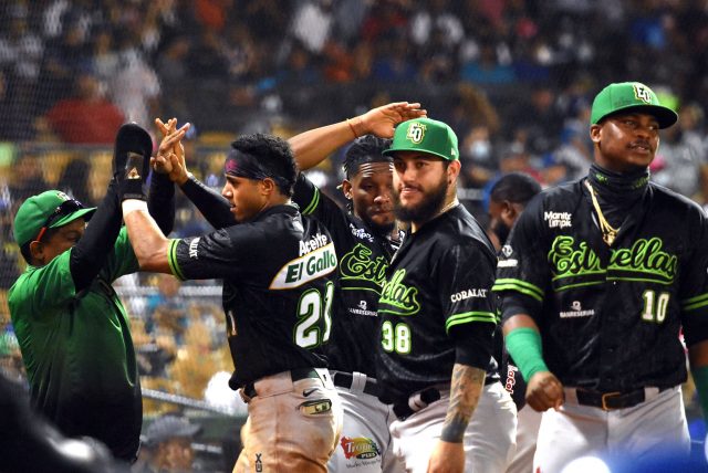 Las Estrellas ganan y se adueñan del segundo lugar Las Estrellas ganan y se adueñan del segundo lugar