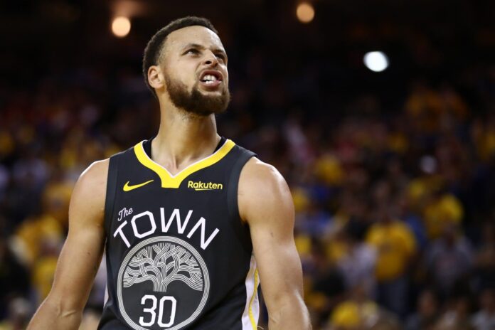 Curry podría integrarse a los Warriors el próximo viernes