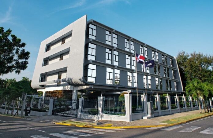SB procura devolver RD$410 millones a usuario