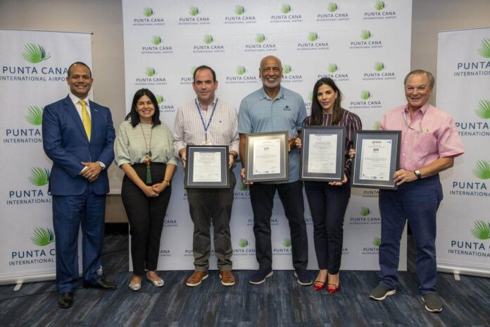 Certifican al PUJ por su sistema de gestión de calidad y ambiental