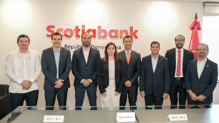 Aderes firma acuerdo con Scotiabank para fortalecer industria gastronómica