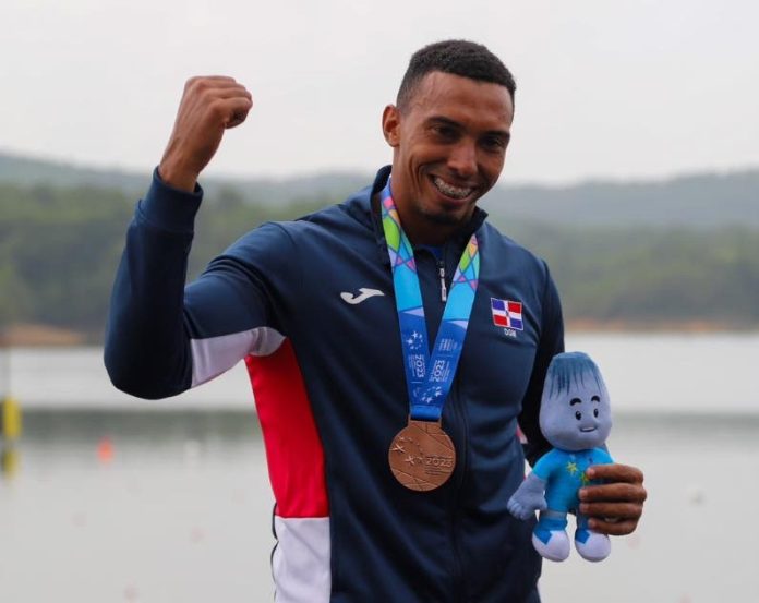 Guerrero gana bronce para RD en canotaje
