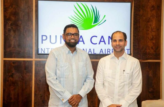 Presidente de Guyana realiza visita oficial al aeropuerto de Punta Cana