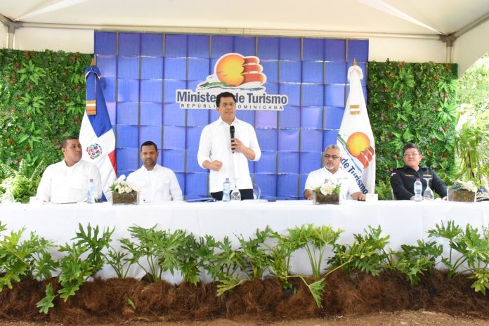 Turismo inicia reconstrucción de obras viales en Las Terrenas