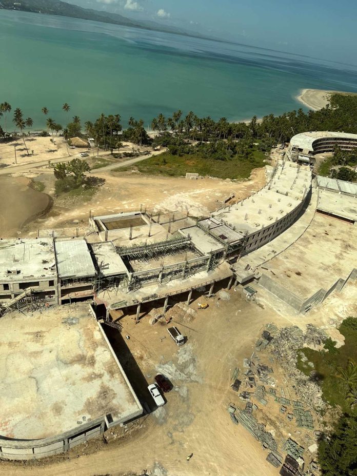 Fotos- Frank Elías Rainieri comprueba avances del Zemi Hotels en Miches