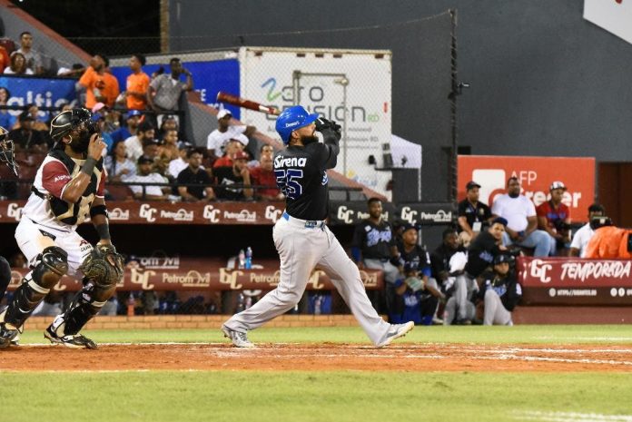 De La Cruz remolca tres, Mejía jonronea, Licey vence a Gigantes