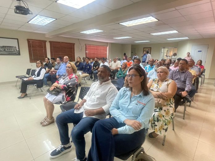 Sector turístico de Puerto Plata se capacita en buenas prácticas comerciales
