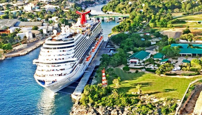 Puerto de La Romana proyecta recibir 500 mil cruceristas en 2024