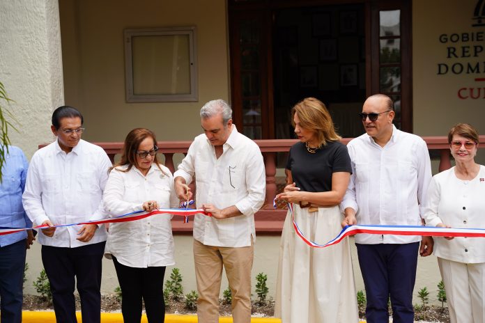 Corte de Cinta, Presidente Abinader y Milagros German