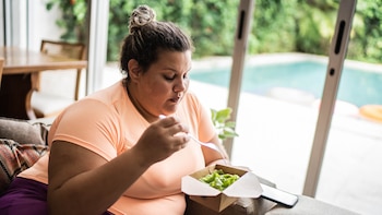 En Estados Unidos, el consumo de alimentos ultraprocesados ha alcanzado niveles alarmantes, constituyendo cerca del 60% de la dieta diaria de los estadounidenses (Getty)