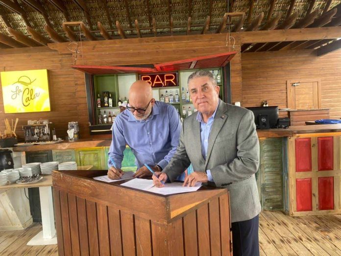 AHRB y Adompretur firman acuerdo a favor del destino turístico La Romana-Bayahíbe